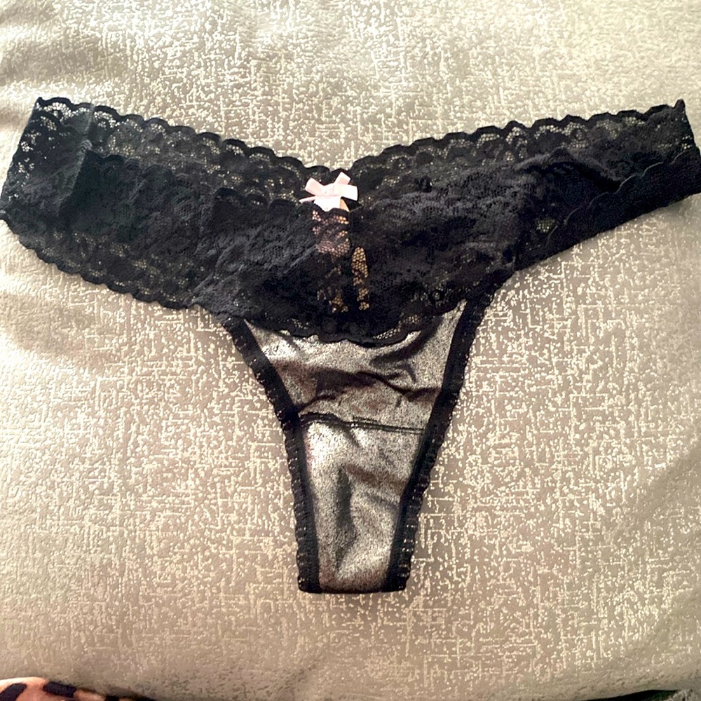 Victoria’s Secret Lacie Brazilian panty 🖤✨
